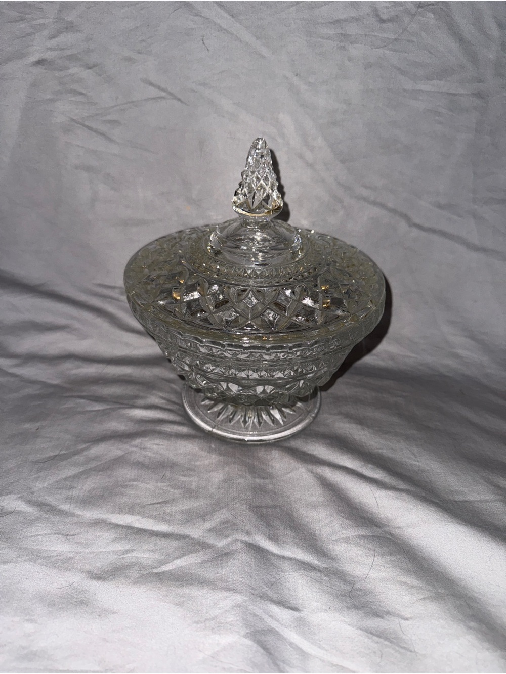 Vintage Anchor Hocking “Wexford” pattern clear pressed glass pedestal candy dish
